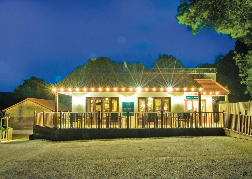فندق كومب مارتنفي  Manleigh Park المظهر الخارجي الصورة